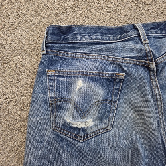 Levis 501 Jeans Mens 36x38 Blue Denim Straight Leg Button Fly Distressed Stained - Picture 14 of 16